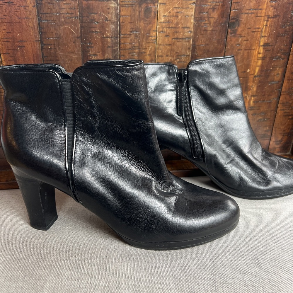 Lauren‎ Ralph Lauren Women Marcy Black Leather Zip boots Ankle Bootie 8 B Shoes